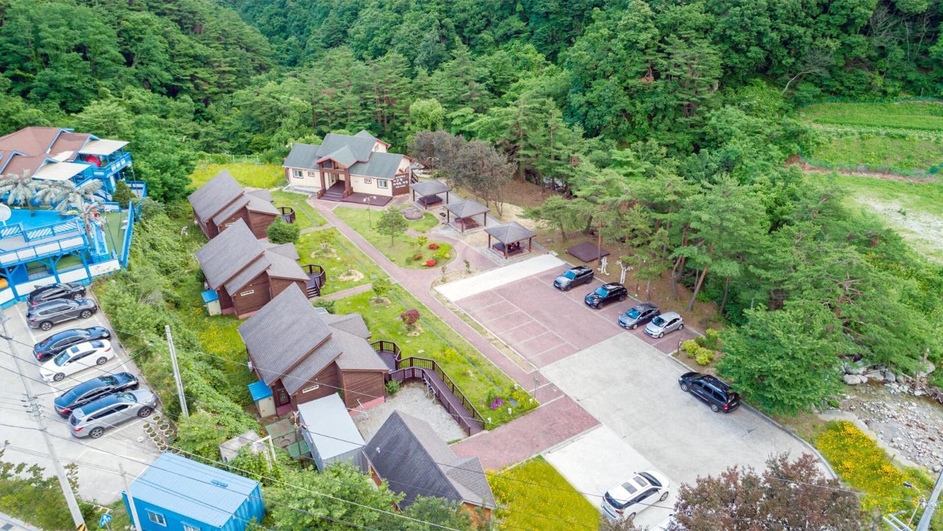 Gangneung Yasaenghwa Maeul Hotel Bagian luar foto